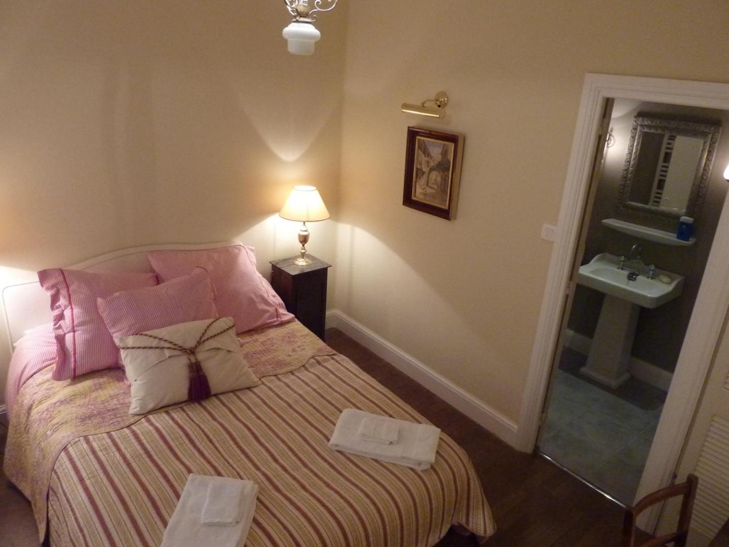 Le Logis Alexandra Bnb La Trimouille Pokój zdjęcie